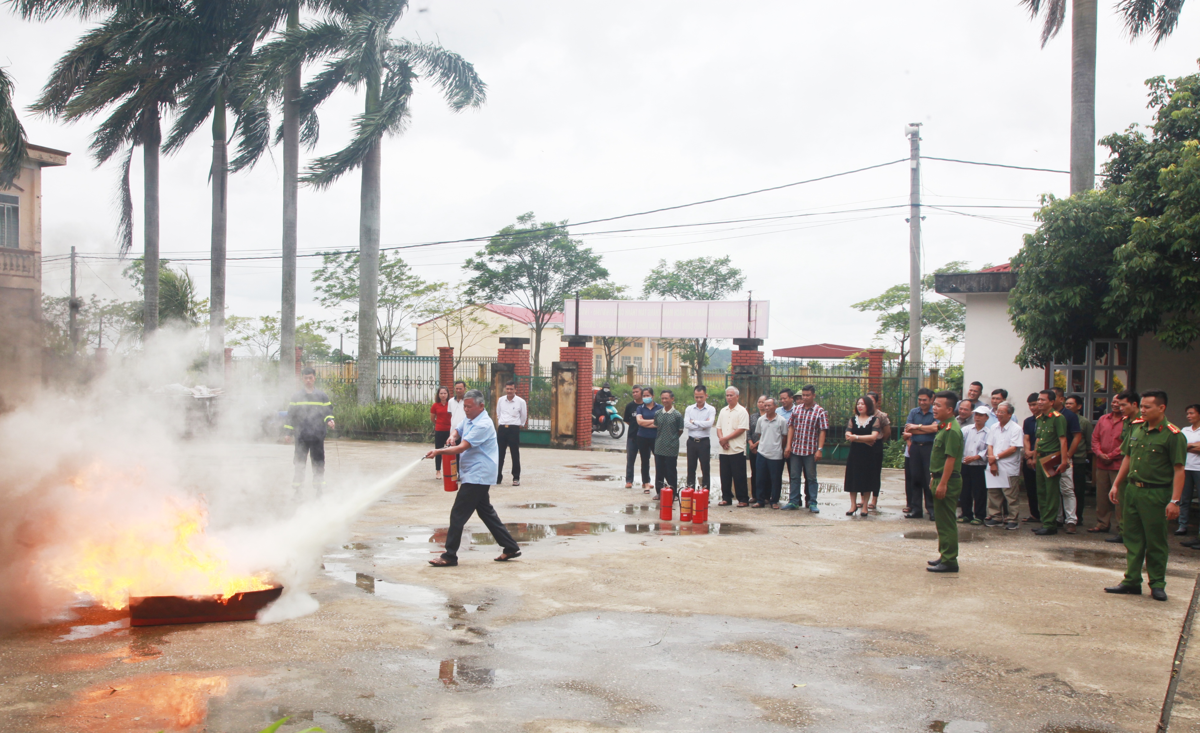 Huyện An Lão: Tập huấn nghiệp vụ PCCC cho lực lượng dân phòng xã Trường Thọ